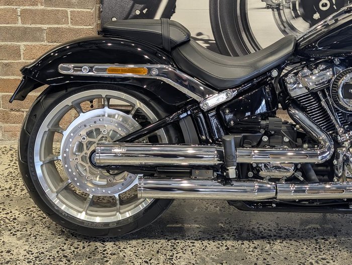 2022 Harley-Davidson Fat Boy 114 (FLFBS) Softail Black