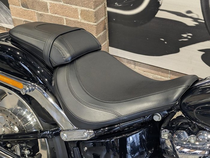 2022 Harley-Davidson Fat Boy 114 (FLFBS) Softail Black