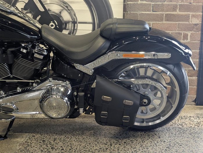 2022 Harley-Davidson Fat Boy 114 (FLFBS) Softail Black