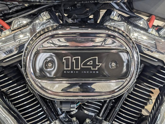 2017 Harley-Davidson Breakout 114 (FXBRS) Softail Black