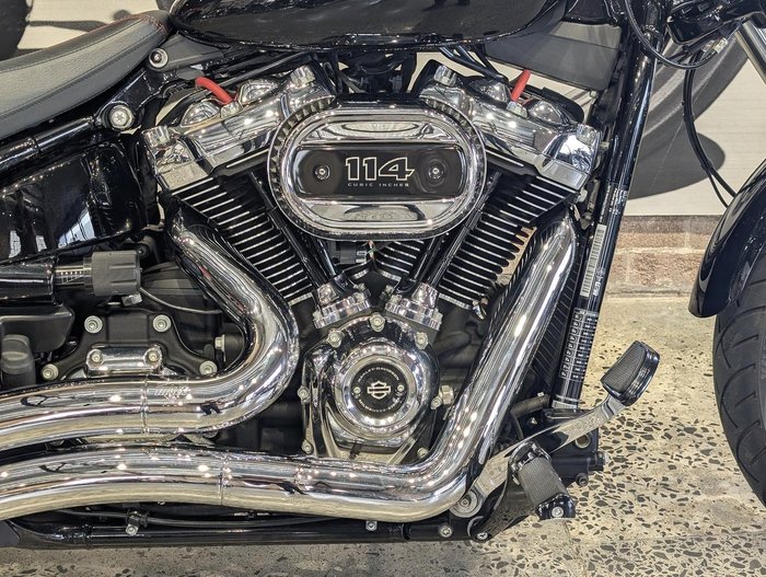 2017 Harley-Davidson Breakout 114 (FXBRS) Softail Black