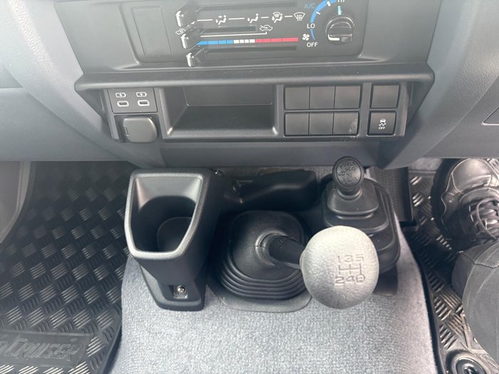 2025 Toyota Landcruiser GXL