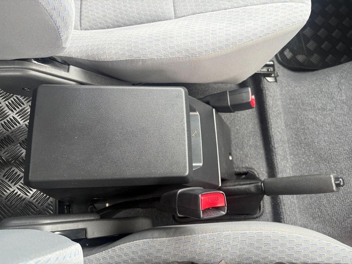 2025 Toyota Landcruiser GXL