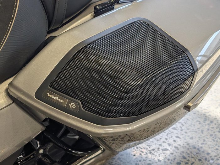 2023 Harley-Davidson CVO Street Glide 121 (FLHXSE) Touring