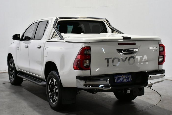 2022 Toyota Hilux SR5