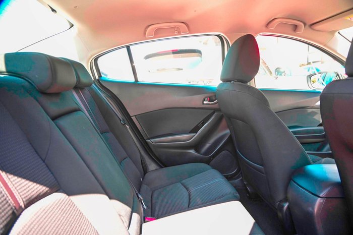 2018 Mazda 3 Maxx Sport