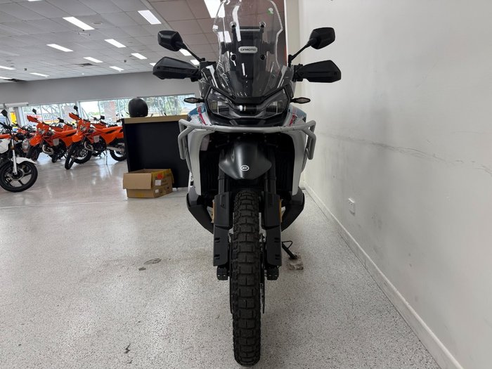 2025 CFMOTO 2025 Cf Moto 800CC 800MT-X Zephyr Blue