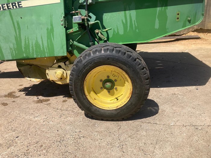 1990 John Deere 550