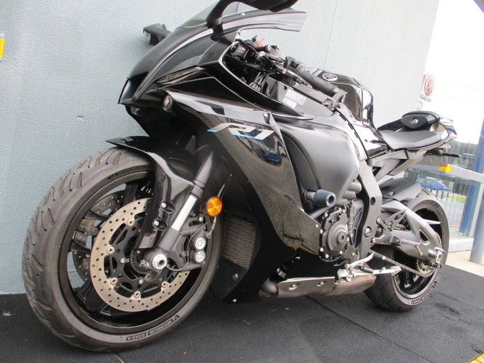 2023 Yamaha YZF-R1 Black