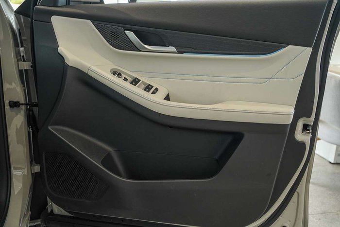 2025 Jaecoo J5 EV Summit