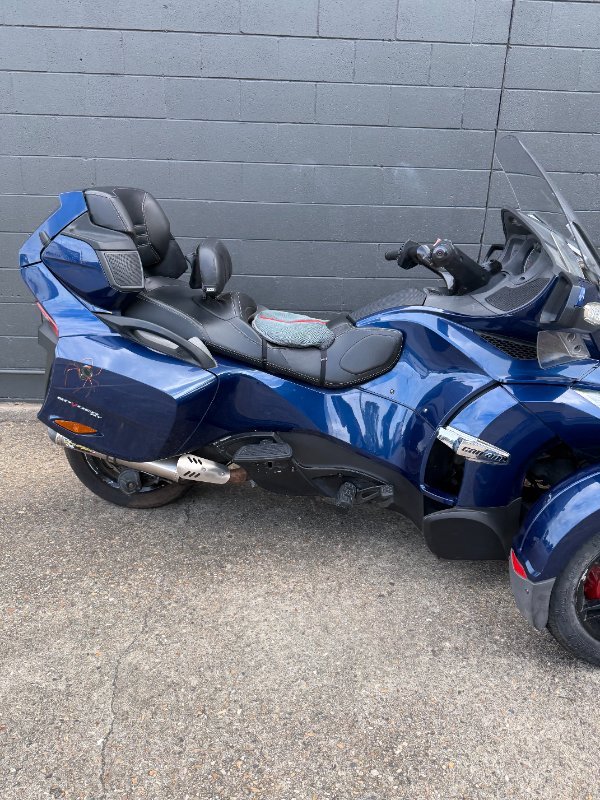 2011 BRP SPYDER RT SM5