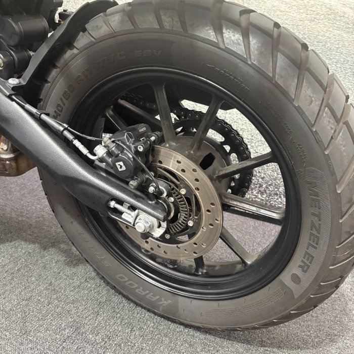 2024 Triumph SCRAMBLER 400 X