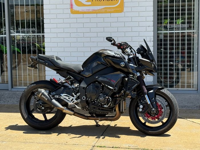 2016 YAMAHA MT-10