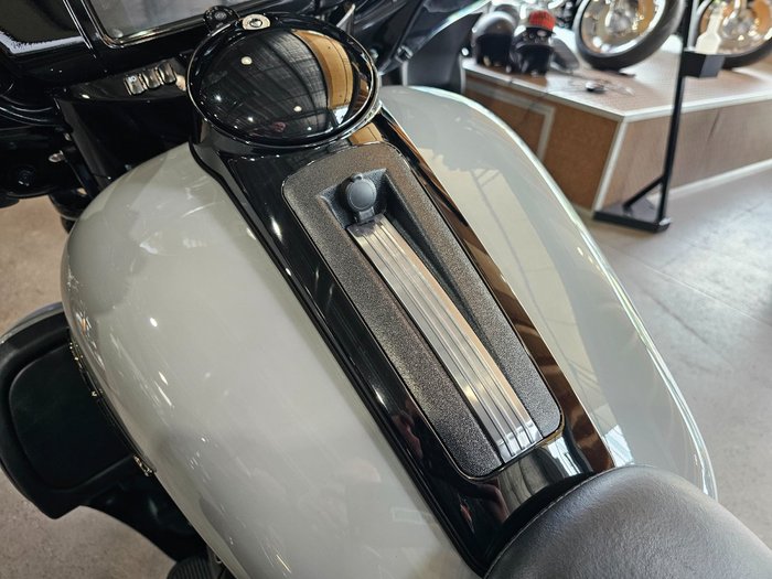 2024 Harley-davidson FLHTK ULTRA LIMITED Vivid Black