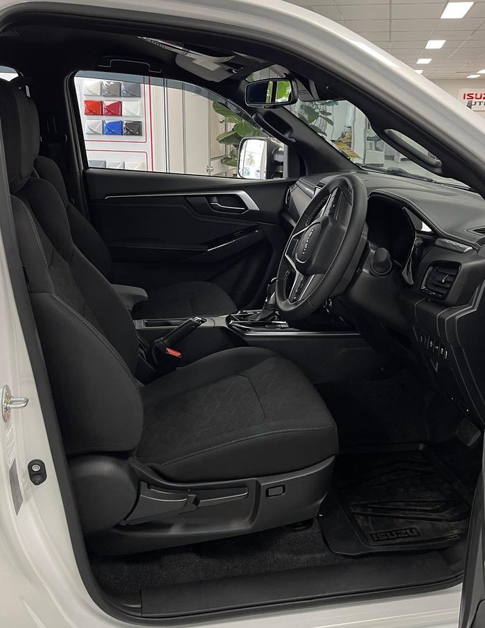 2025 Isuzu D-MAX LS-U MY25.5 4X4 Dual Range Moonstone White