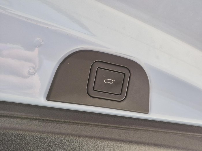 2023 GWM Ora GT ES11 Glacier Blue/Black roof