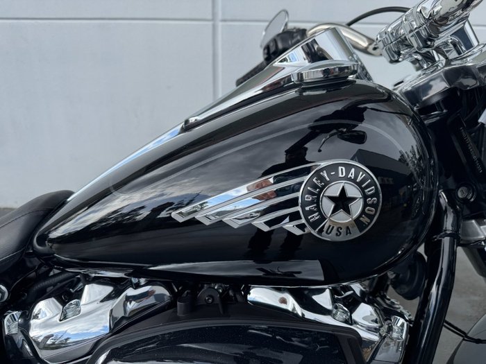 2025 Harley-davidson FLFB FAT BOY (117) Vivid Black