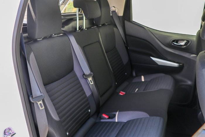 2025 Nissan Navara ST-X DUAL CAB