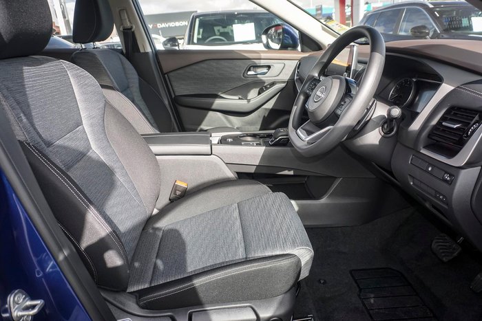 2025 Nissan X-TRAIL ST