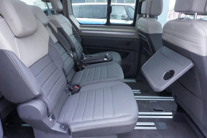 2025 Volkswagen Multivan TDI360 Life