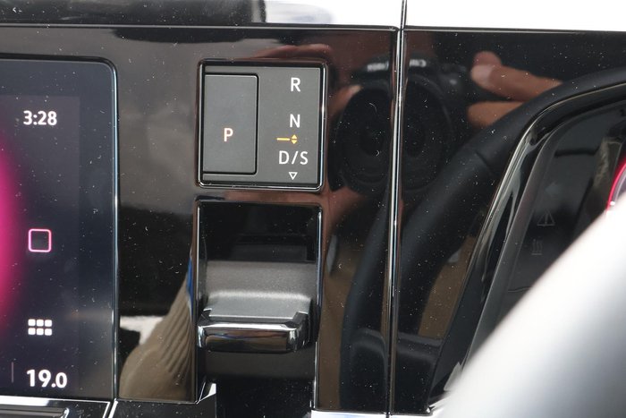 2025 Volkswagen Multivan TDI360 Life