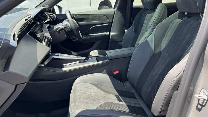 2025 Peugeot 308 GT Hybrid