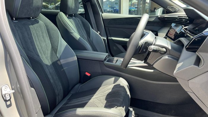 2025 Peugeot 308 GT Hybrid