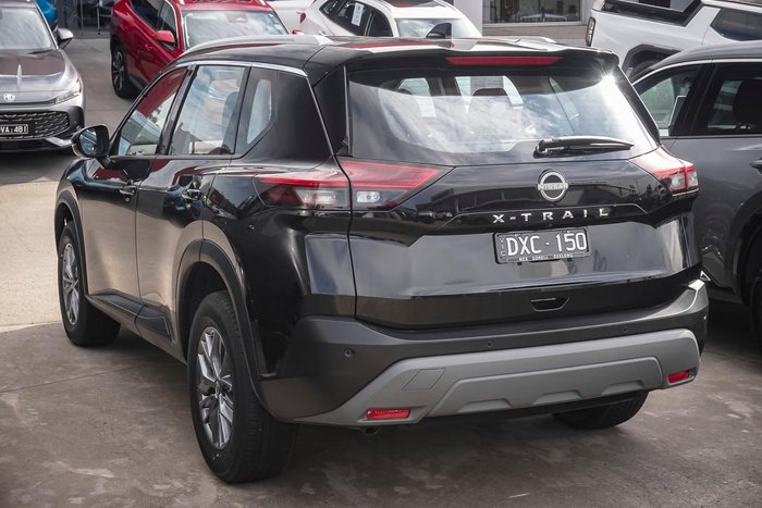 2025 Nissan X-TRAIL ST