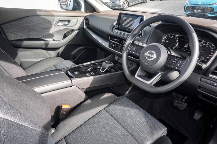 2025 Nissan X-TRAIL ST