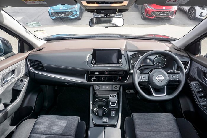 2025 Nissan X-TRAIL ST