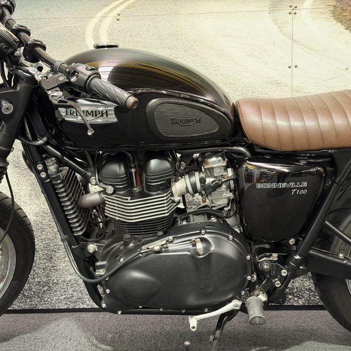 2012 Triumph BONNEVILLE Black