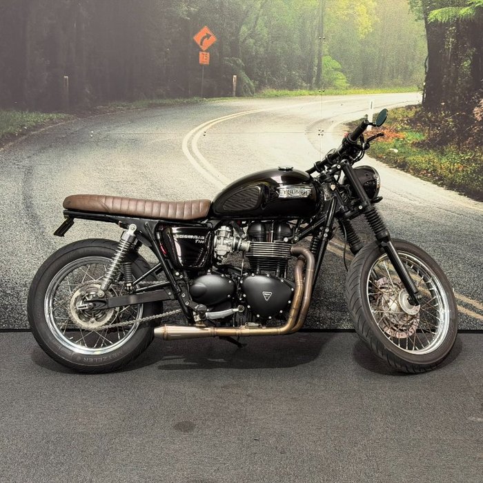 2012 Triumph BONNEVILLE Black