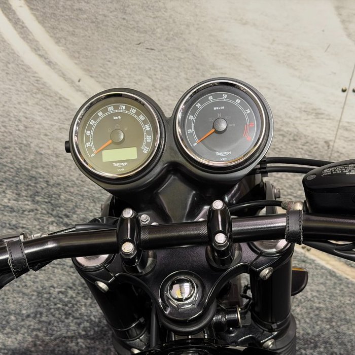 2012 Triumph BONNEVILLE Black