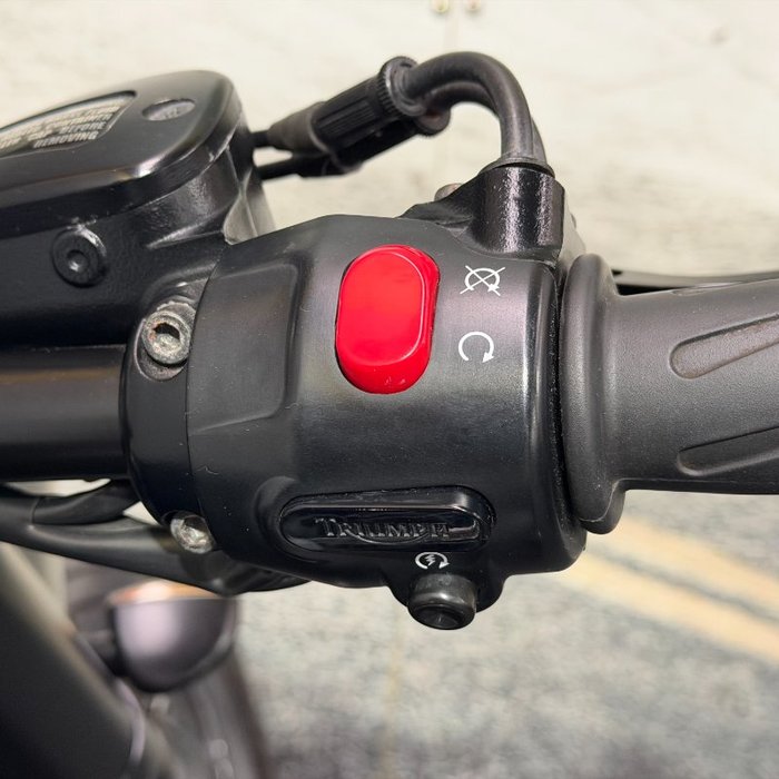 2012 Triumph BONNEVILLE Black