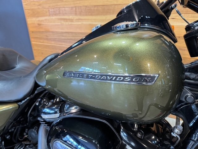 2017 Harley-davidson FLHRXS ROAD KING SPECIAL Beige