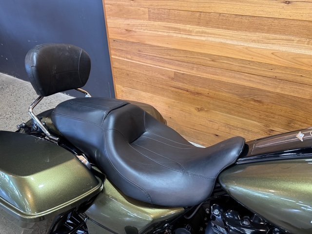 2017 Harley-davidson FLHRXS ROAD KING SPECIAL Beige