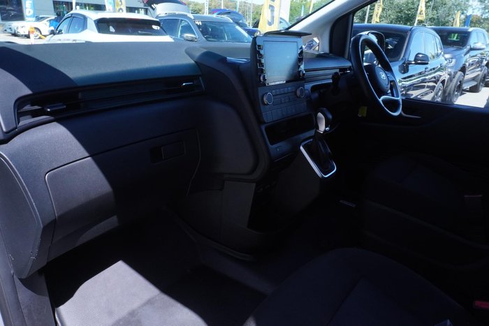 2023 Hyundai STARIA LOAD