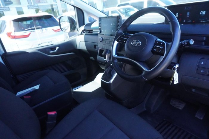 2023 Hyundai STARIA LOAD