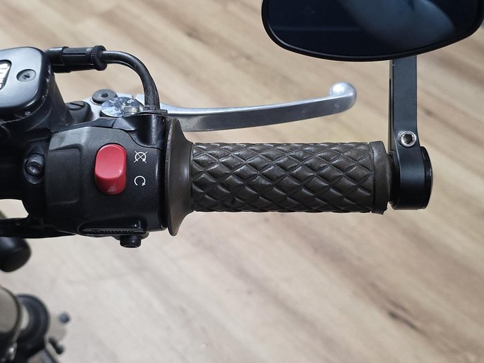 2010 TRIUMPH BONNEVILLE T100 White