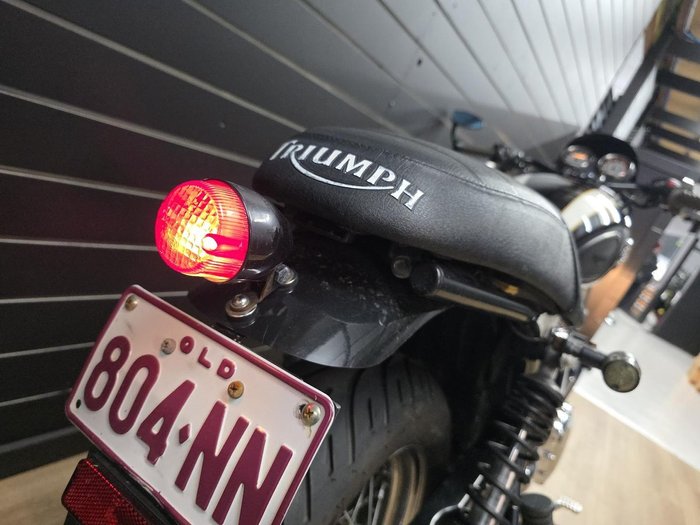 2010 TRIUMPH BONNEVILLE T100 White