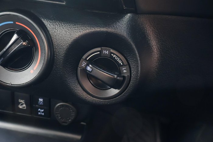 2021 Toyota Hilux SR