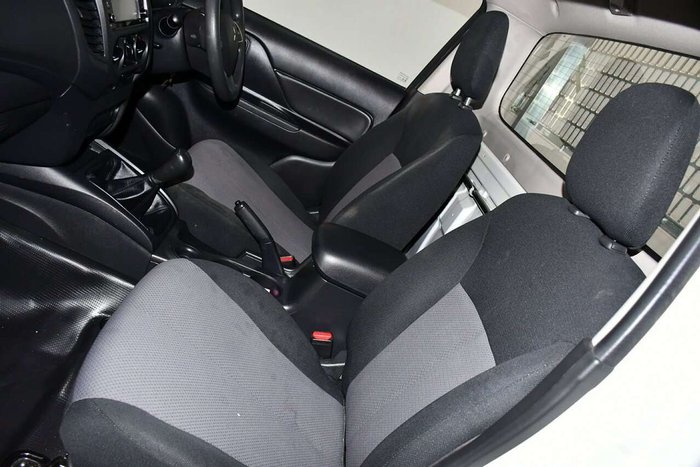 2022 Mitsubishi Triton GLX