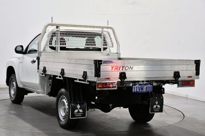 2022 Mitsubishi Triton GLX