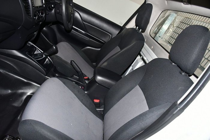 2022 Mitsubishi Triton GLX