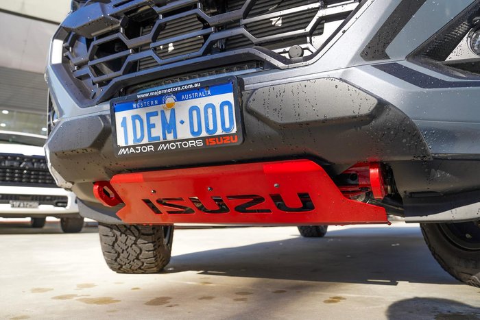 2025 Isuzu D-MAX BLADE