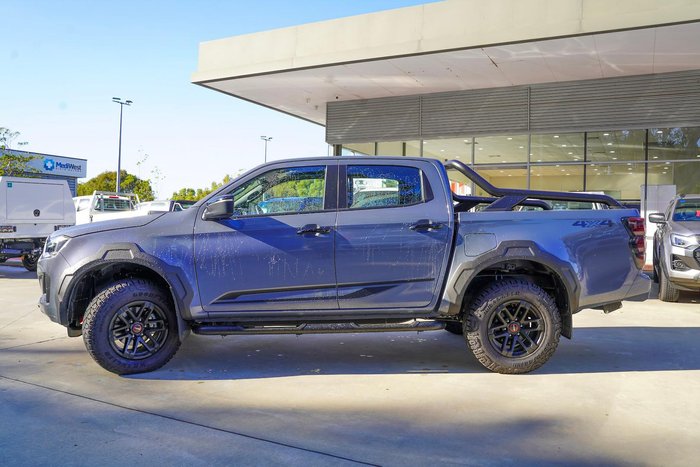 2025 Isuzu D-MAX BLADE