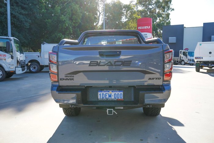 2025 Isuzu D-MAX BLADE
