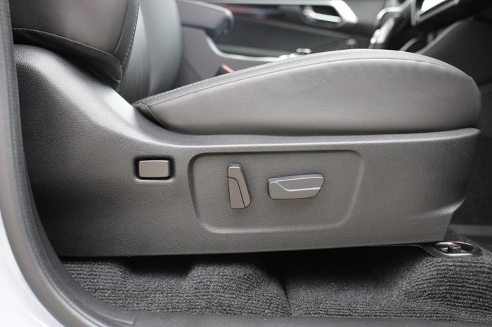 2025 Isuzu MU-X X-TERRAIN