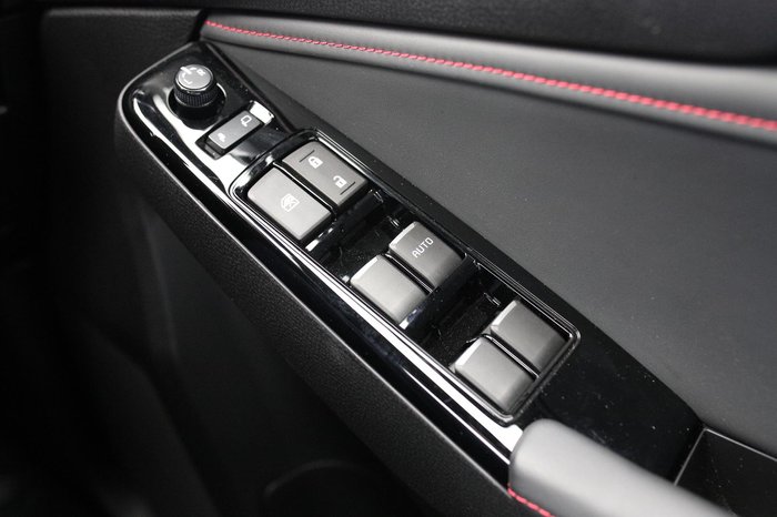 2025 Isuzu MU-X X-TERRAIN