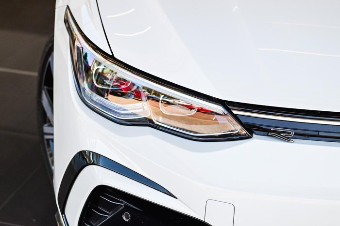 2024 Volkswagen Golf 110TSI R-Line